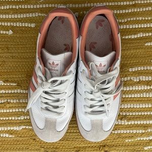 Adidas samba white with pink stripes size 7w